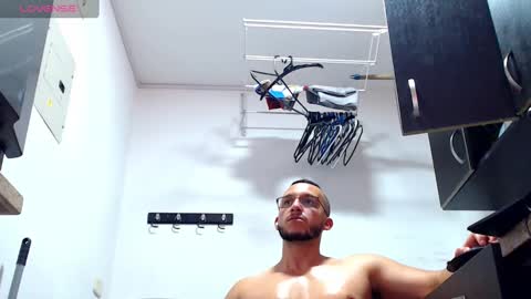 Snapshot of marcusmilarc chatting on 01.18.25 online show from 01.18.25