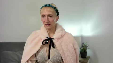 margaretmature online show from 10.15.25