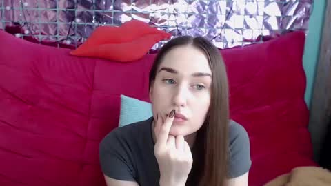 margarettii online show from 02.20.25