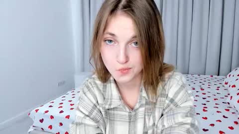 Mia online show from 03.15.26