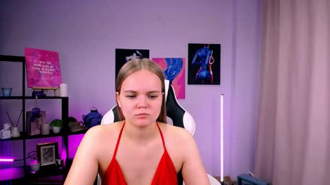 Snapshot of margoblonde chatting on 10.19.25 margoblonde online show from 10.19.25