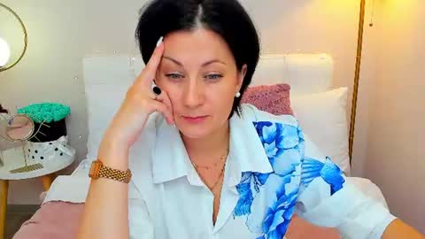 Snapshot of margobloom chatting on 07.19.26 Margo online show from 07.19.26