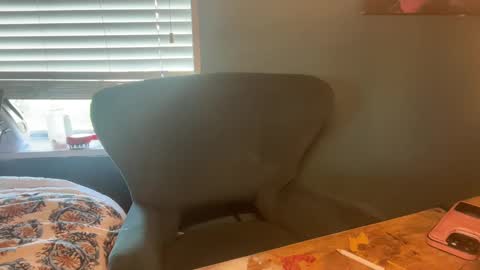 Snapshot of margolane chatting on 09.26.25 Elle online show from 09.26.25