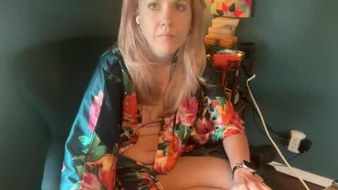 Snapshot of margolane chatting on 10.22.25 Elle online show from 10.22.25