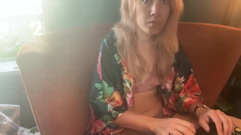 Snapshot of margolane chatting on 10.27.25 Elle online show from 10.27.25