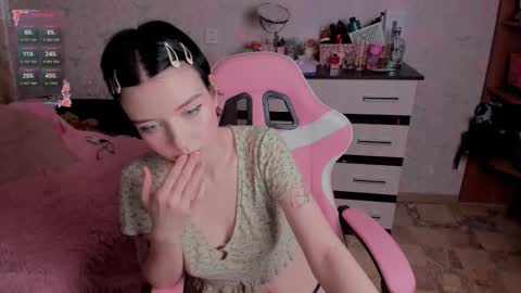 Snapshot of margopink chatting on 10.25.25 Margot online show from 10.25.25