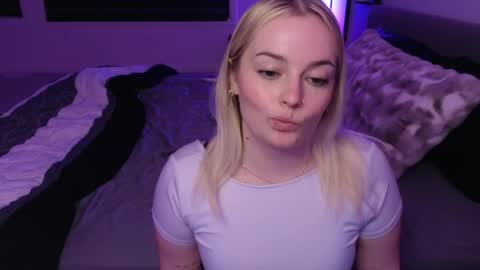 margot_robbie7 online show from 05.20.26
