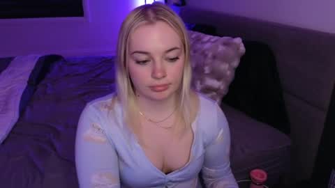 margot_robbie7 online show from 05.26.26