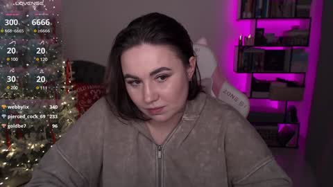 Snapshot of mari_moore7 chatting on 12.15.24 mari moore online show from 12.15.24