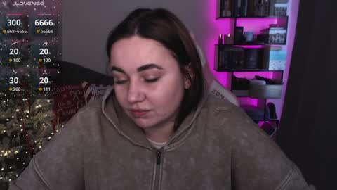 Snapshot of mari_moore7 chatting on 12.17.24 mari moore online show from 12.17.24