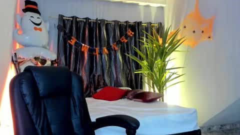 mari_salgado online show from 10.13.25