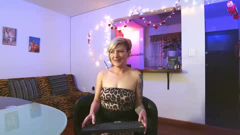 Maria fernanda online show from 02.25.25