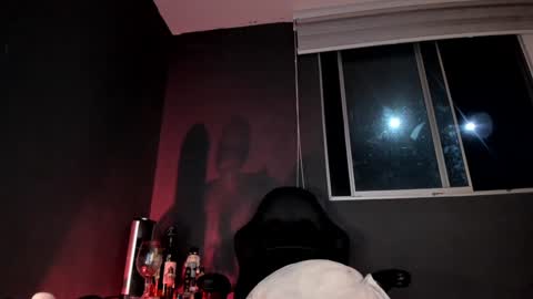 Maria Isabell  online show from 12.12.24