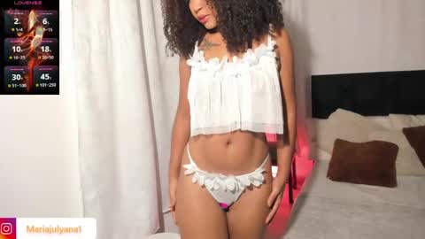 V A N E S S A  online show from 04.17.26