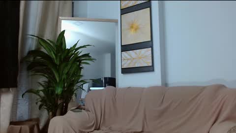 Snapshot of mariaa_antonia1 chatting on 12.19.24 mariaa_antonia1 online show from 12.19.24
