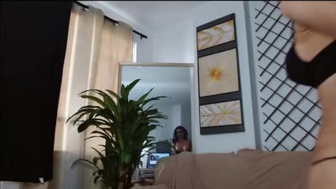 Snapshot of mariaa_antonia1 chatting on 12.29.24 mariaa_antonia1 online show from 12.29.24