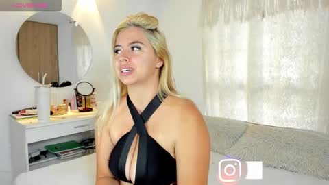 Snapshot of mariadanielasanchez chatting on 09.29.25 mariadanielasanchez online show from 09.29.25