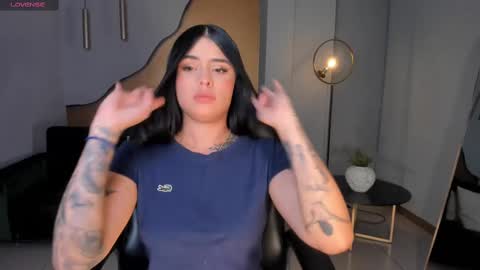 MARIA HERRERA  online show from 03.05.25