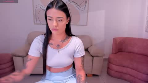 MARIA HERRERA  online show from 09.17.25