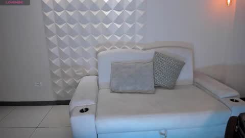 MARIA HERRERA  online show from 03.07.26