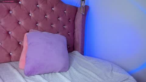Snapshot of mariam__cute chatting on 12.18.24   online show from 12.18.24