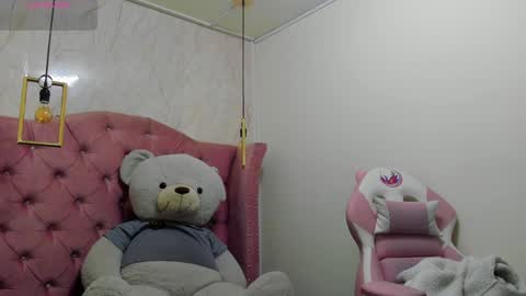 Snapshot of mariam__cute chatting on 02.01.25   online show from 02.01.25