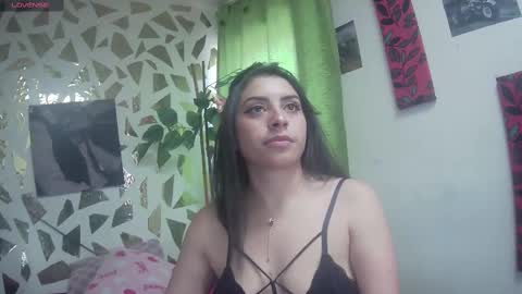 Snapshot of mariam_schubert chatting on 01.20.25 mariam_schubert online show from 01.20.25