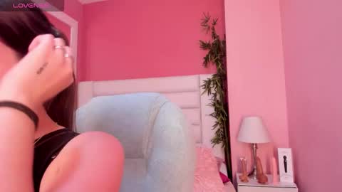 Snapshot of mariam_scott18 chatting on 11.27.25 Mariam online show from 11.27.25
