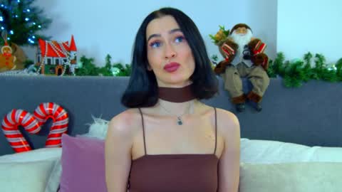 MariaMenson online show from 12.21.24