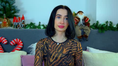 MariaMenson online show from 01.13.25