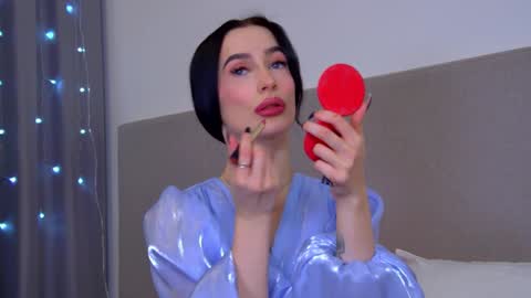 MariaMenson online show from 01.24.25