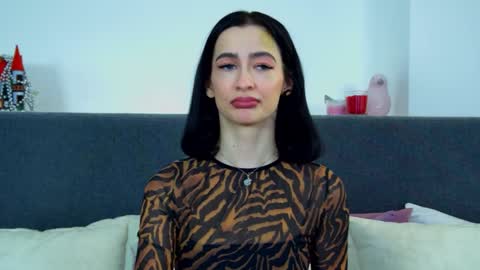 MariaMenson online show from 01.26.25