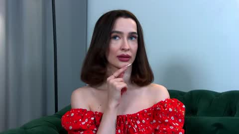 MariaMenson online show from 02.07.25