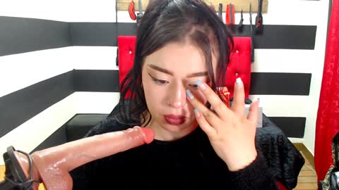 Snapshot of marian_ran_ chatting on 12.06.24 Marian online show from 12.06.24