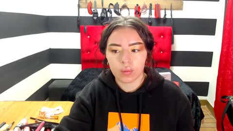 Snapshot of marian_ran_ chatting on 12.07.24 Marian online show from 12.07.24