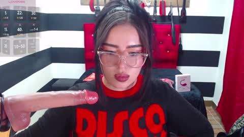 Snapshot of marian_ran_ chatting on 12.21.24 Marian online show from 12.21.24