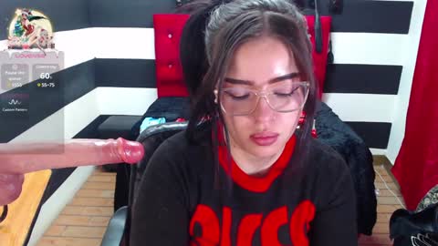 Snapshot of marian_ran_ chatting on 12.21.24 Marian online show from 12.21.24