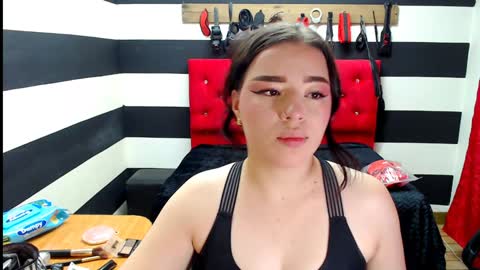 Snapshot of marian_ran_ chatting on 12.24.24 Marian online show from 12.24.24