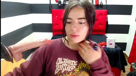 Snapshot of marian_ran_ chatting on 01.06.25 Marian online show from 01.06.25