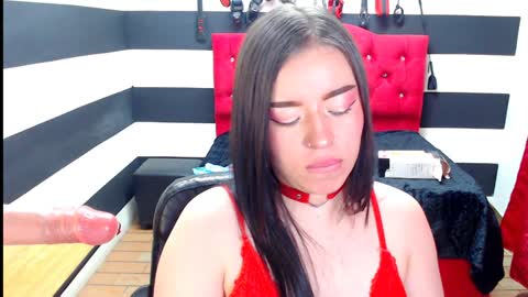 Snapshot of marian_ran_ chatting on 01.07.25 Marian online show from 01.07.25