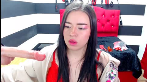 Snapshot of marian_ran_ chatting on 01.07.25 Marian online show from 01.07.25