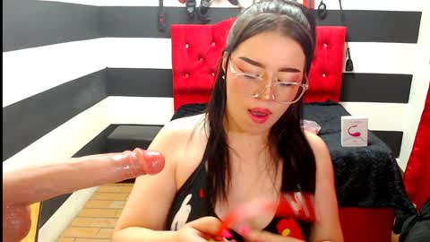 Snapshot of marian_ran_ chatting on 01.08.25 Marian online show from 01.08.25