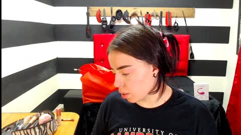 Snapshot of marian_ran_ chatting on 01.09.25 Marian online show from 01.09.25