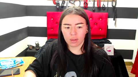 Snapshot of marian_ran_ chatting on 01.13.25 Marian online show from 01.13.25