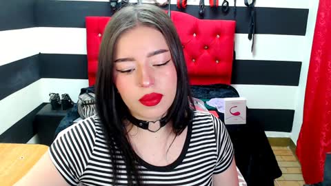 Snapshot of marian_ran_ chatting on 01.16.25 Marian online show from 01.16.25