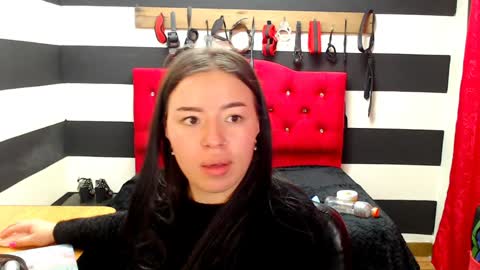 Snapshot of marian_ran_ chatting on 01.17.25 Marian online show from 01.17.25