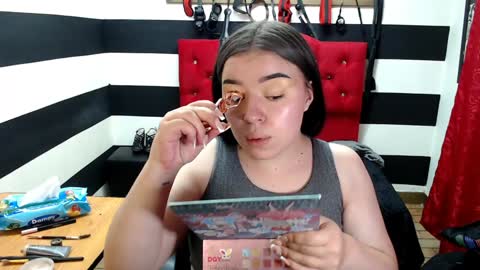 Snapshot of marian_ran_ chatting on 01.30.25 Marian online show from 01.30.25