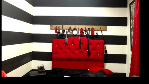 Snapshot of marian_ran_ chatting on 02.07.25 Marian online show from 02.07.25