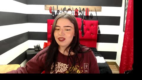 Snapshot of marian_ran_ chatting on 02.08.25 Marian online show from 02.08.25