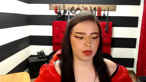 Snapshot of marian_ran_ chatting on 02.10.25 Marian online show from 02.10.25